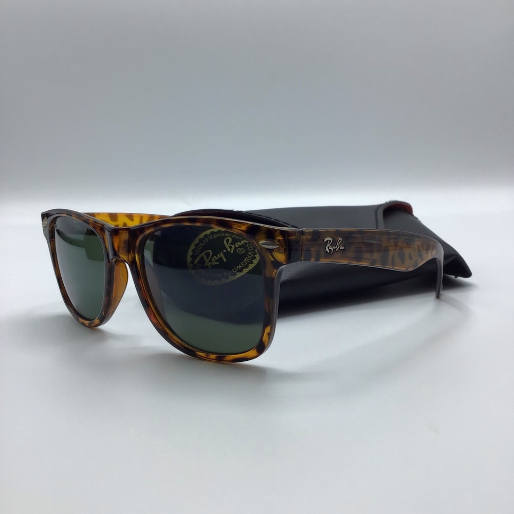 Ray-ban wayfarer polarized sunglasses 54 22 3N cheetah print